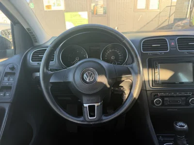 Volkswagen Golf 6 1.2 BENZINA 75 CP